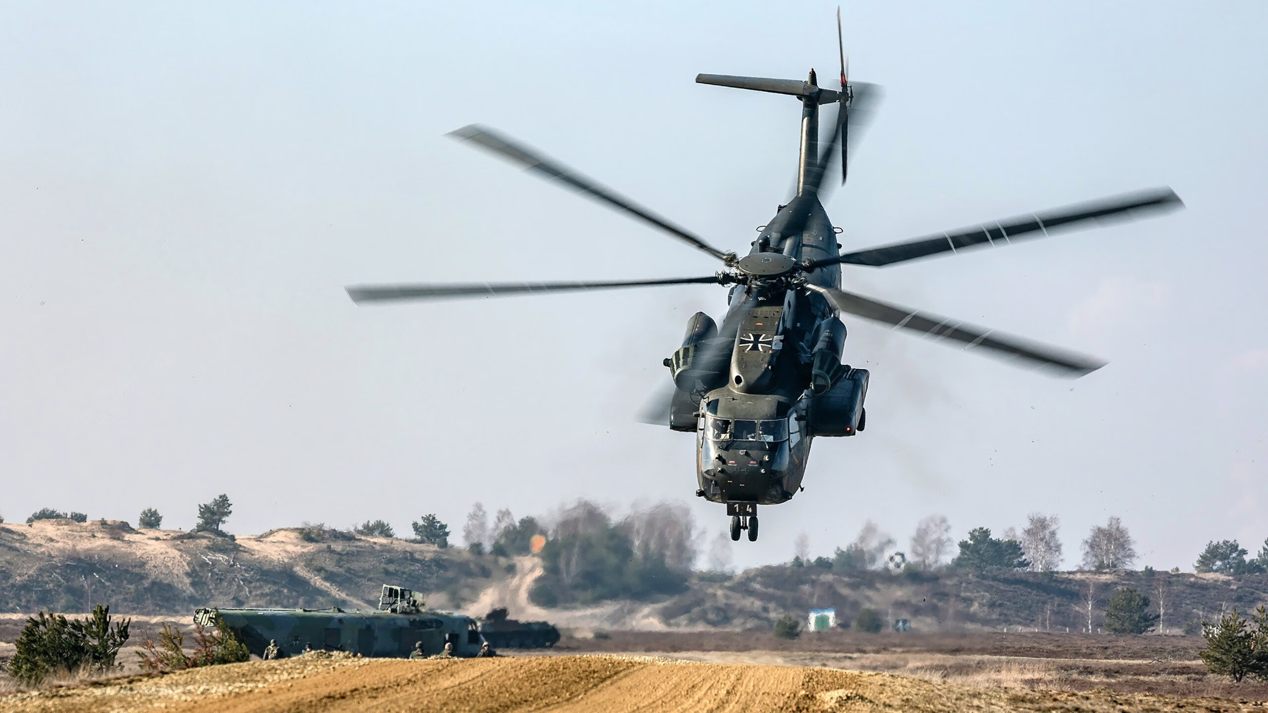 开云体育官网在线-里昂整体推进速度加快打出流畅配合，里昂实力